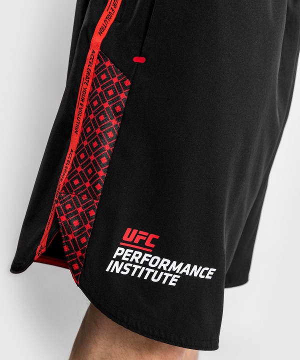 Venum UFC Performance Institute Trening Šorc Crno/Crveni M